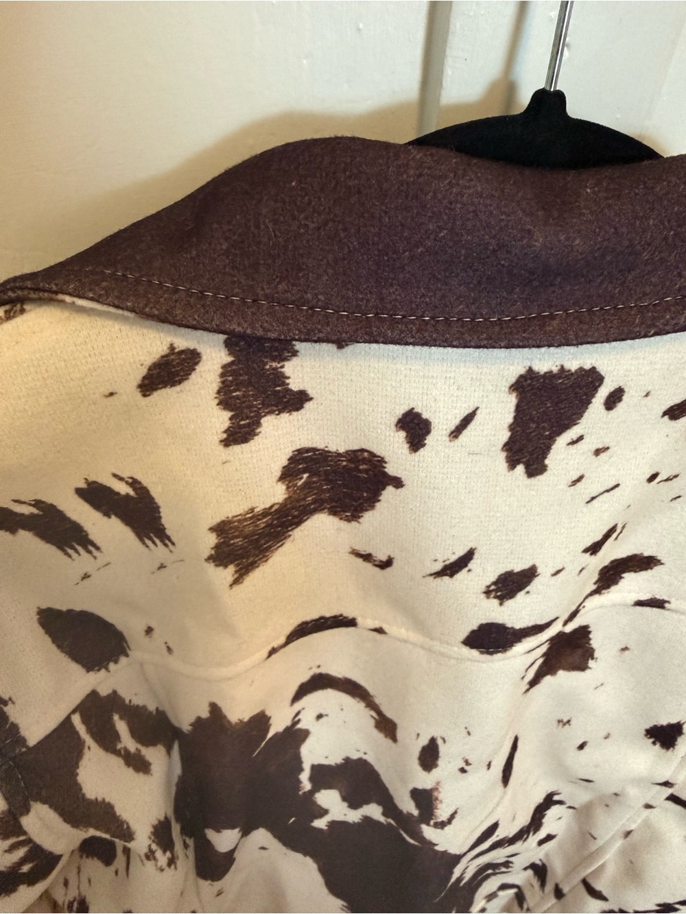 Cow Print Button Western Jacket Cream & Brown - Picture 3 of 5